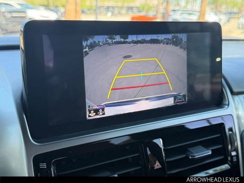 Used 2023 Lexus GX 460 Premium w/ Accessory Package image 21