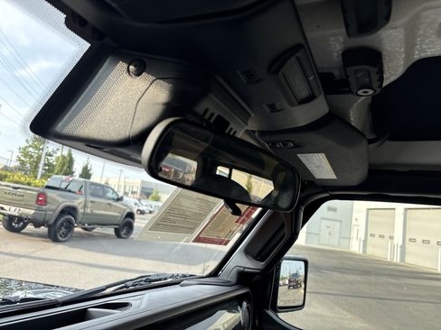 Used 2021 Jeep Wrangler Unlimited Sport AWD/4WD image 27