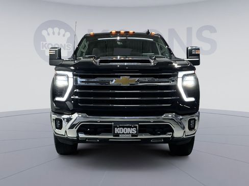 Used 2024 Chevrolet Silverado 2500 LTZ w/ LTZ Plus Package image 19