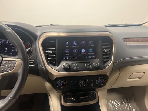 Used 2020 GMC Acadia Denali image 15