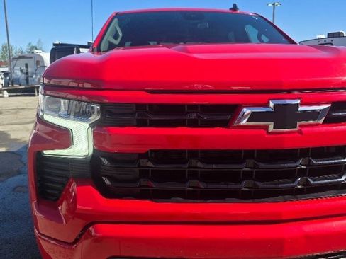 Used 2023 Chevrolet Silverado 1500 RST w/ Convenience Package II AWD/4WD image 5