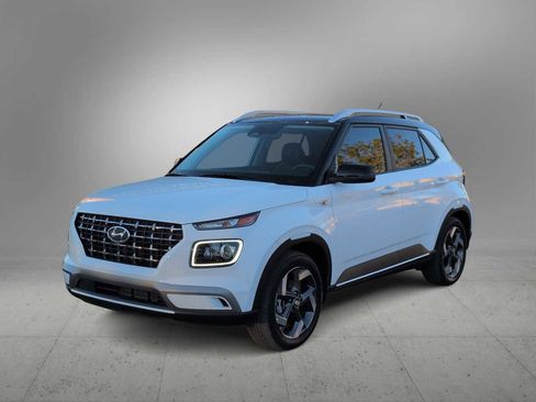 New 2025 Hyundai Venue Limited image 4