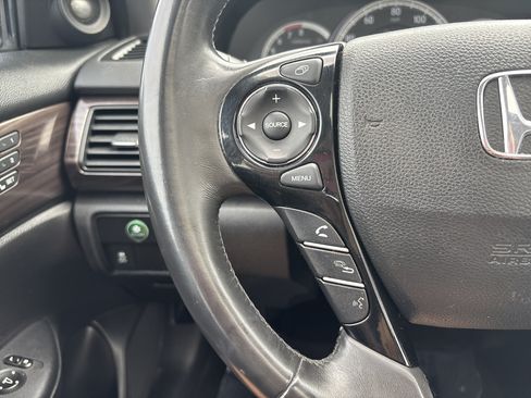Used 2017 Honda Accord EX-L image 29