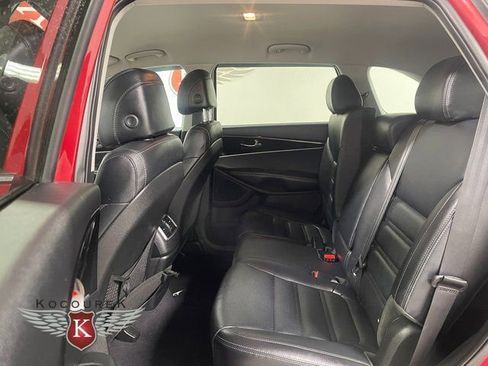 Used 2017 Kia Sorento LX w/ LX Convenience Package image 21