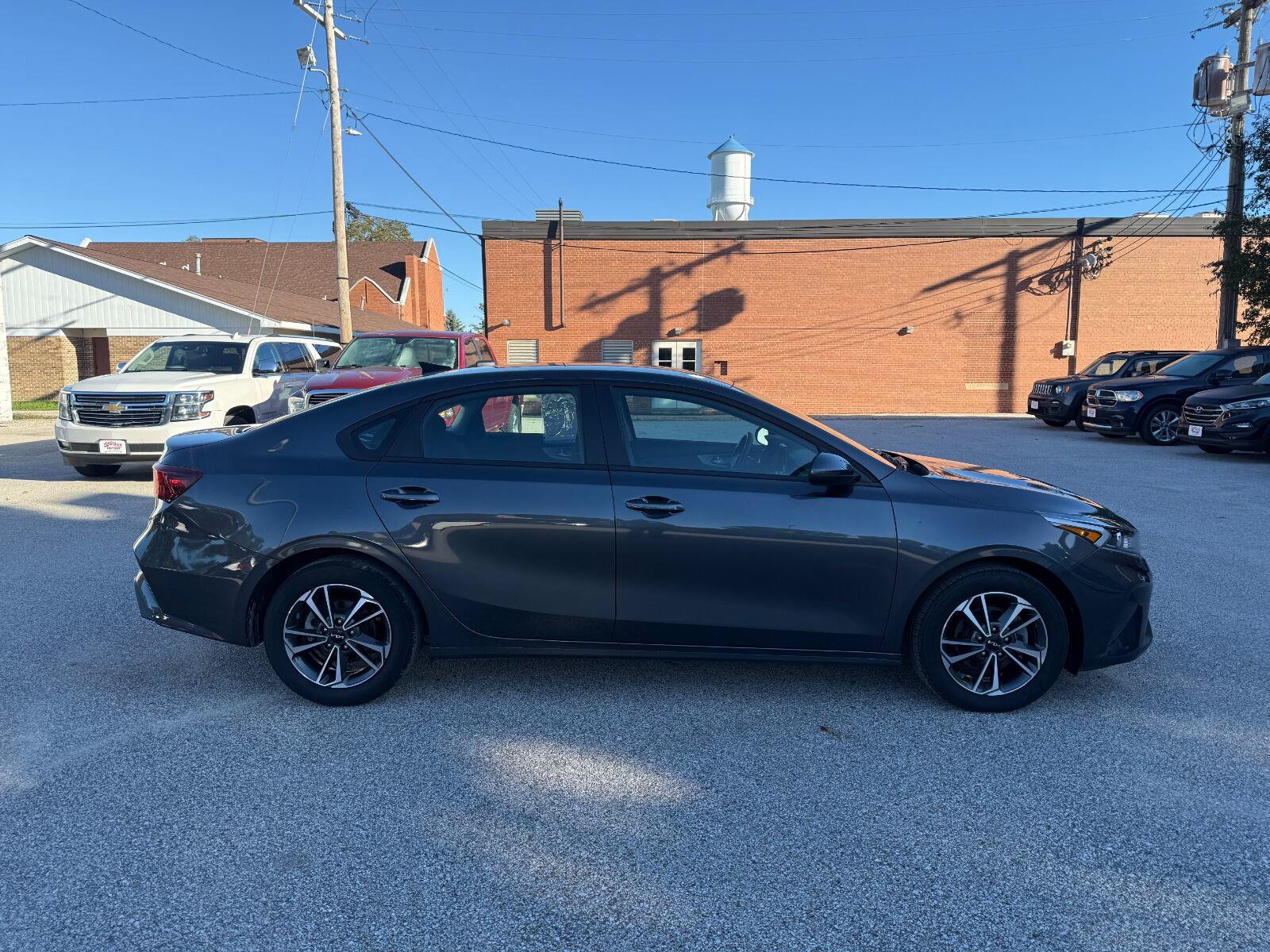 Used 2023 Kia Forte LXS FWD image 4