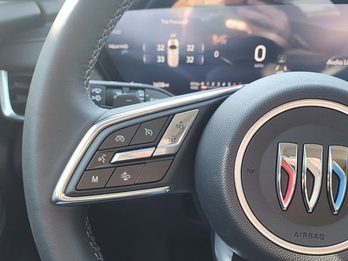 New 2025 Buick Envision Preferred image 21