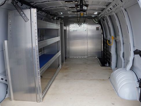 Used 2025 Chevrolet Express 2500 Extended w/ Communications Package image 17