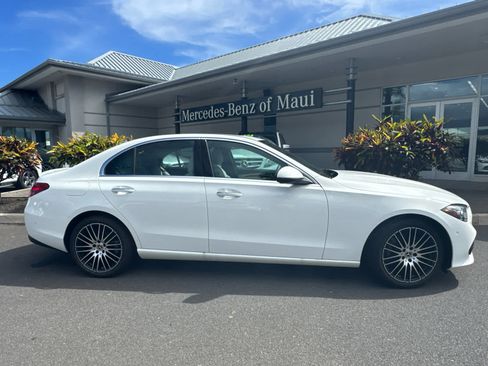 Used 2025 Mercedes-Benz C 300 Sedan image 3