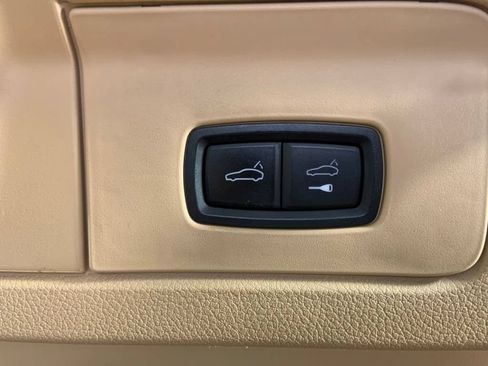Used 2013 Porsche Panamera image 11