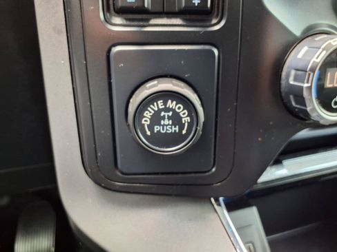 Used 2021 Ford F150 Lariat w/ Equipment Group 502A High RWD image 12