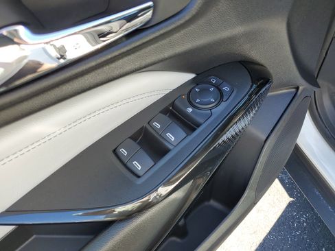 Used 2024 Chevrolet Trax LT w/ Driver Confidence Package image 18