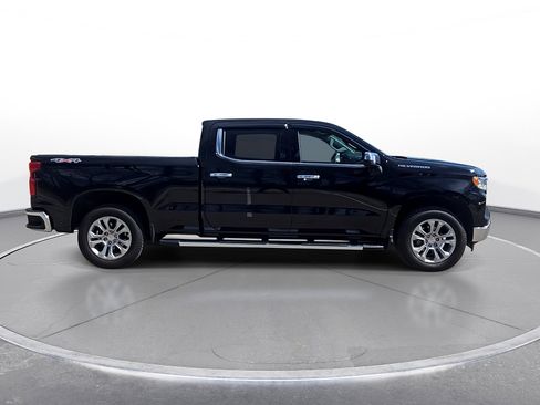 Used 2025 Chevrolet Silverado 1500 LTZ w/ LTZ Convenience Package II AWD/4WD image 9