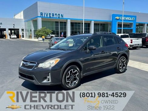Used 2016 Subaru Crosstrek 2.0i Limited AWD/4WD image 1