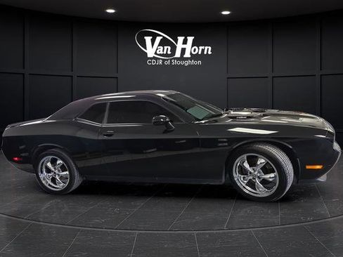 Used 2012 Dodge Challenger R/T image 2