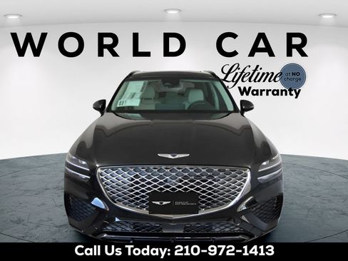 Used 2025 Genesis GV70 3.5T Sport w/ Sport Advanced Package AWD/4WD image 8