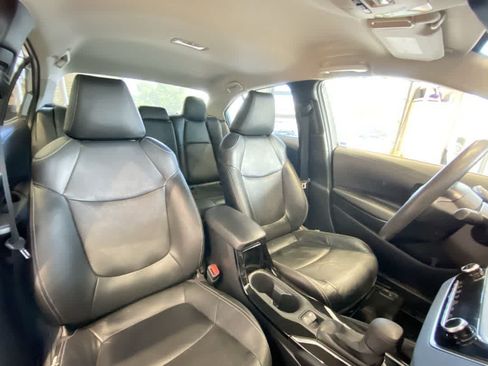 Used 2020 Toyota Corolla LE w/ Carpet Mat Package (TMS) FWD image 26