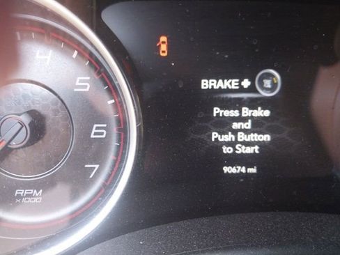 Used 2020 Dodge Charger SXT RWD image 5