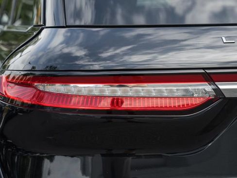 Used 2020 Lincoln Corsair AWD w/ Premium Package image 7