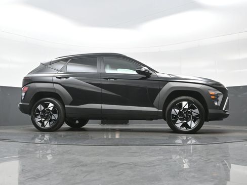 Used 2025 Hyundai Kona SEL AWD/4WD image 31