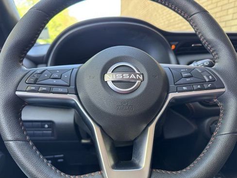 Used 2023 Nissan Kicks SR w/ SR Premium Package FWD image 24