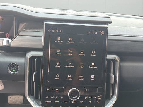 Used 2025 GMC Acadia Elevation AWD/4WD image 35