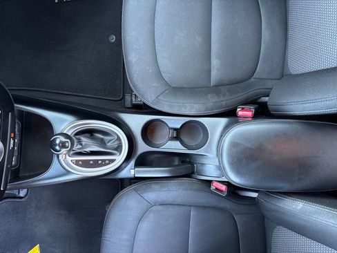 Used 2017 Kia Soul + FWD image 34