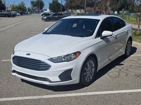 Used 2020 Ford Fusion SE image 23