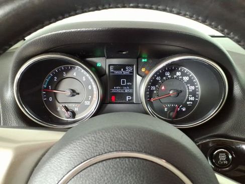 Used 2012 Jeep Grand Cherokee Laredo w/ Laredo E Group AWD/4WD image 18