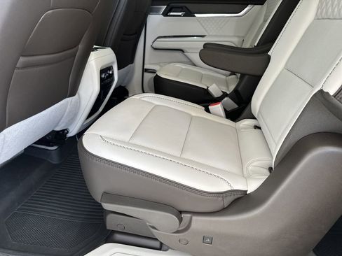 Certified 2024 GMC Acadia Denali w/ Super Cruise Package image 38