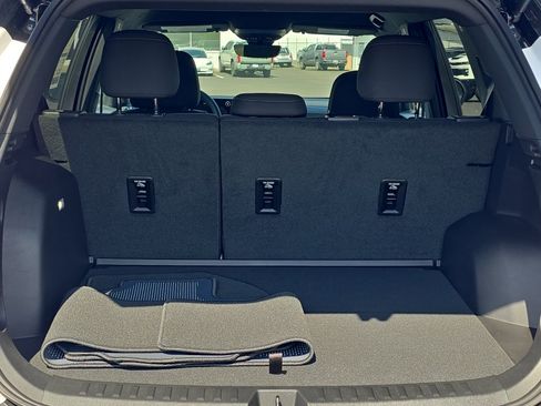 New 2026 Chevrolet Equinox LT w/ Safety and Technology Package AWD/4WD image 9