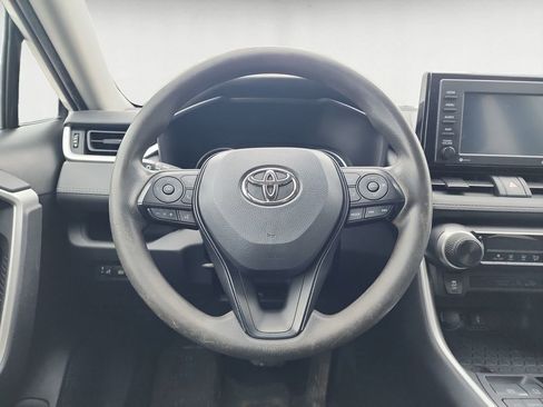 Certified 2022 Toyota RAV4 LE image 12