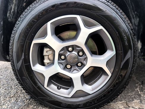 Used 2022 Jeep Compass Trailhawk w/ Trailhawk Convenience Group image 14