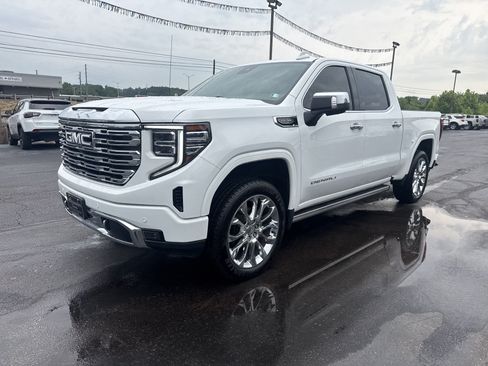 Used 2024 GMC Sierra 1500 Denali w/ Denali Reserve Package AWD/4WD image 8