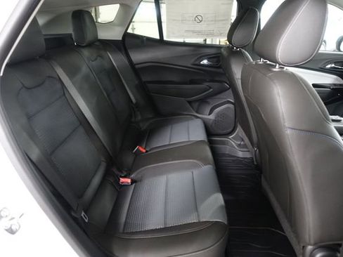 New 2026 Chevrolet Trax LT w/ LT Convenience Package FWD image 21
