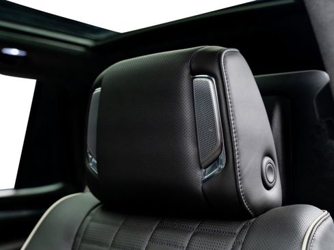 Used 2025 Cadillac Escalade V image 35