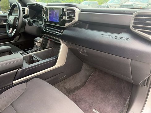 Used 2025 Toyota Tundra SR5 AWD/4WD image 31