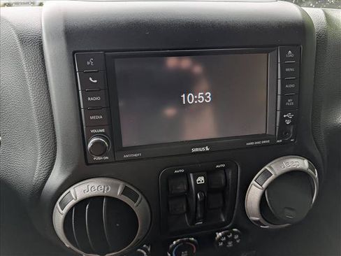 Used 2017 Jeep Wrangler Unlimited Sport AWD/4WD image 32