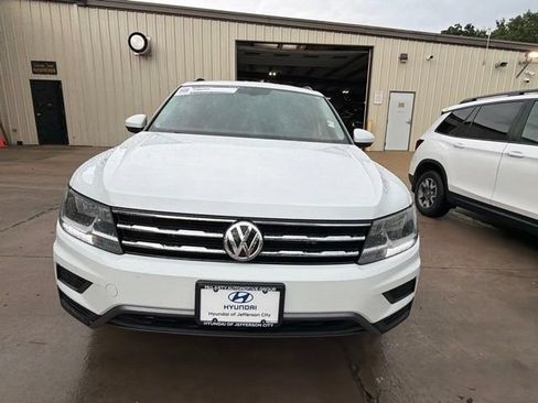 Used 2020 Volkswagen Tiguan SE AWD/4WD image 8