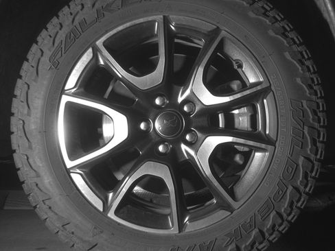 Used 2025 Jeep Compass Trailhawk AWD/4WD image 13