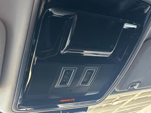 Used 2015 Land Rover Range Rover HSE image 31