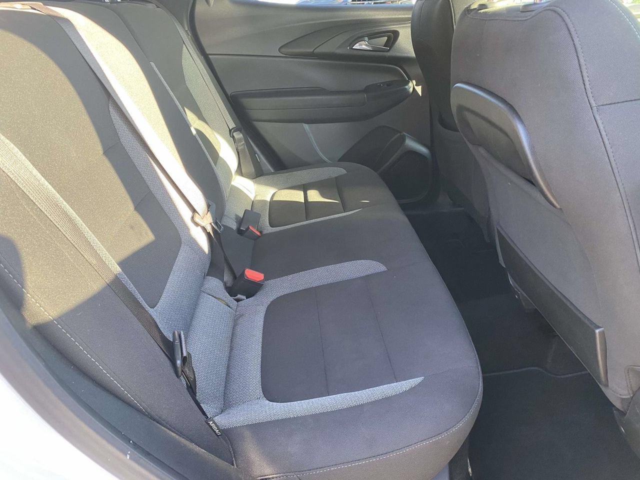Used 2025 Chevrolet TrailBlazer LT AWD/4WD image 14