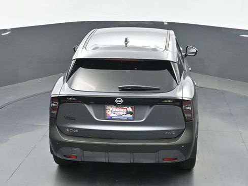 Used 2025 Nissan Kicks SV AWD/4WD image 32