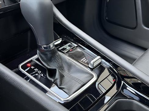 Used 2024 Jeep Compass Limited image 20