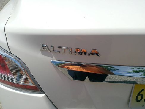 Used 2014 Nissan Altima 2.5 S FWD image 15
