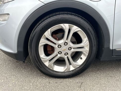 Used 2017 Chevrolet Bolt LT image 18