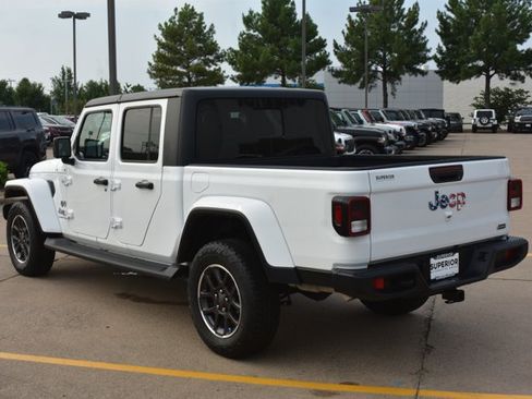 Used 2023 Jeep Gladiator Overland w/ Cold Weather Group AWD/4WD image 8
