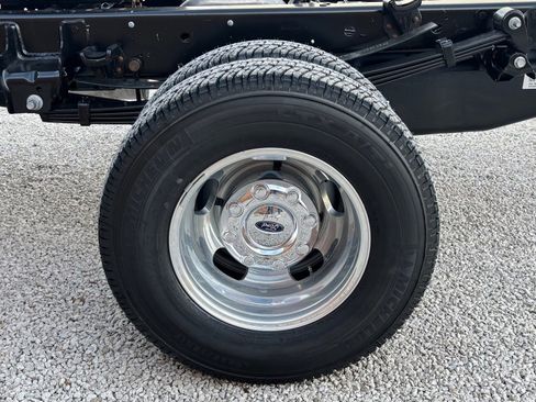 New 2026 Ford F350 XL w/ XL Chrome Package image 10