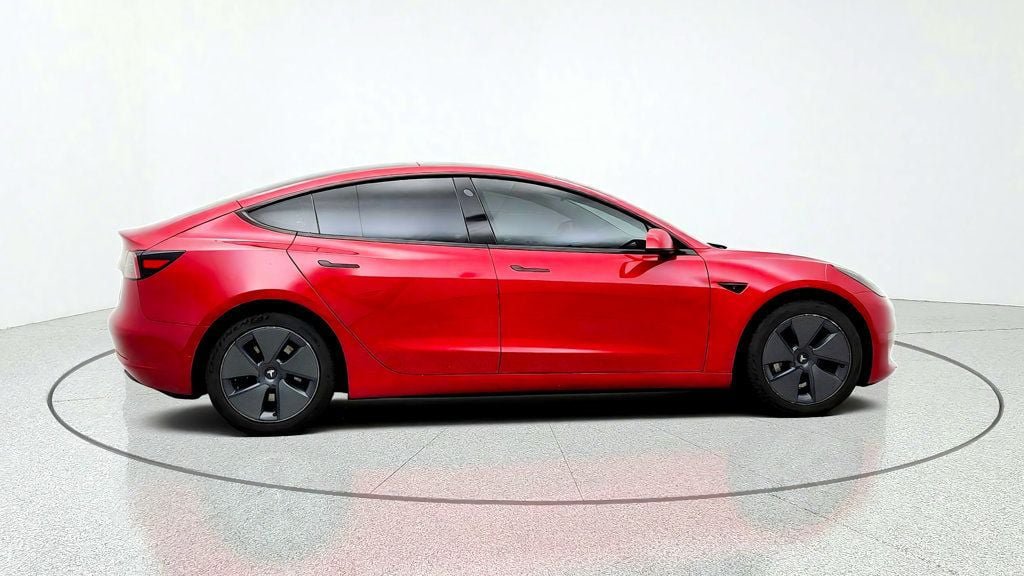 Used 2022 Tesla Model 3 RWD image 4
