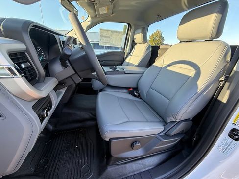New 2026 Ford F250 XL w/ XL Chrome Package AWD/4WD image 18