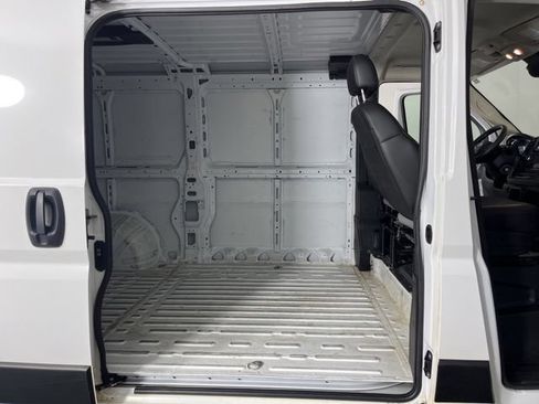 Used 2025 RAM ProMaster 2500 w/ Convenience Group FWD image 36